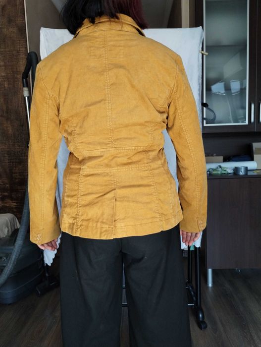 Сако. Дамско /момичешко велурено елегантно сако. 40 номер.