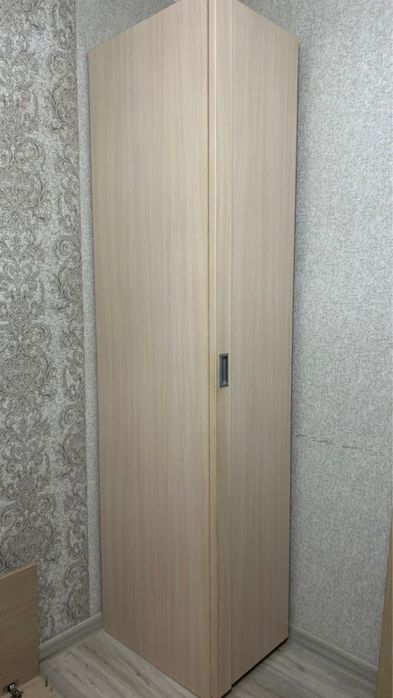 Шкаф с полками светлый