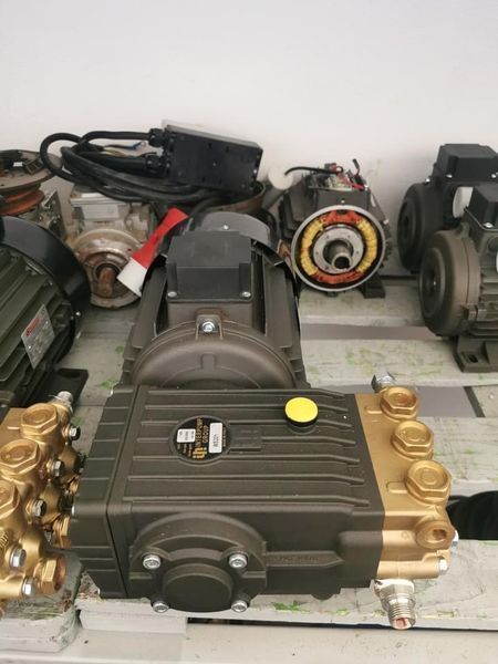 Cap Pompa spalatorie interpump 200bar /15l