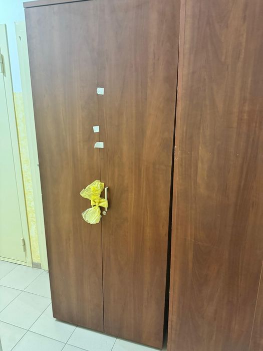 Продаются тумбочки,шкафы