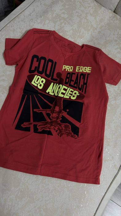 Продам Футболки б/у