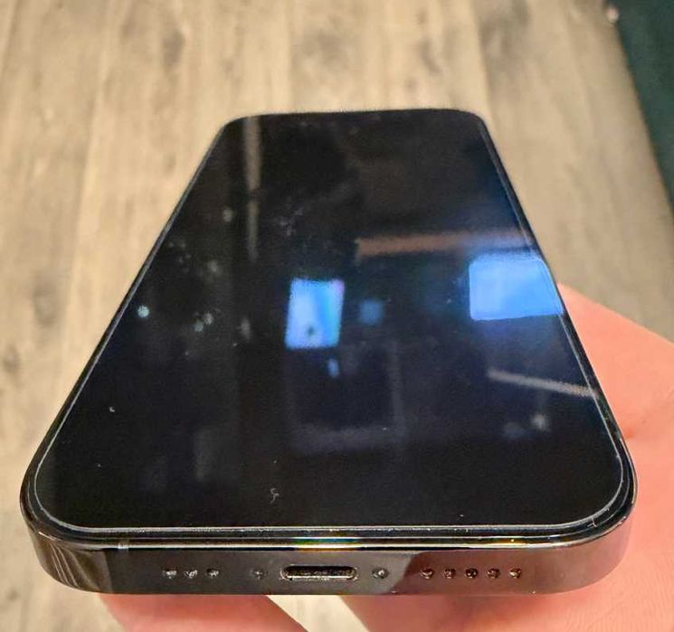 Vand iPhone 14 Pro 256 Negru Impecabil