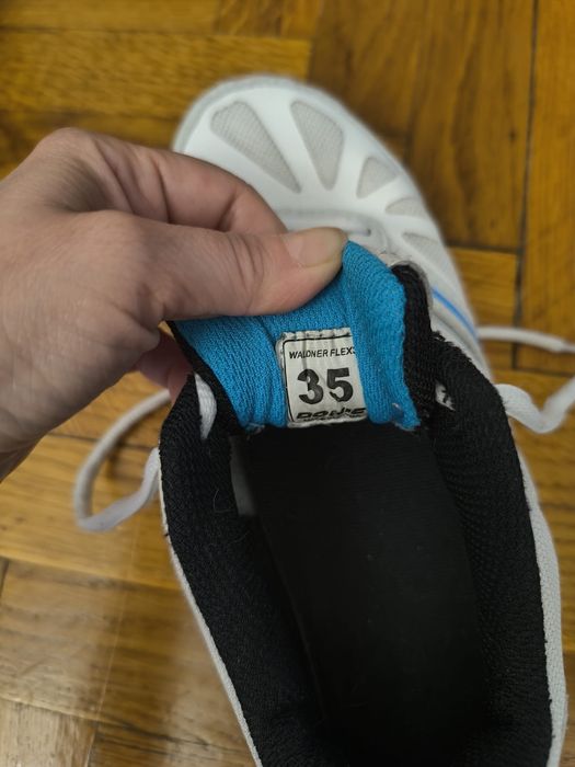 Adidași tenis de masa mărimea 35