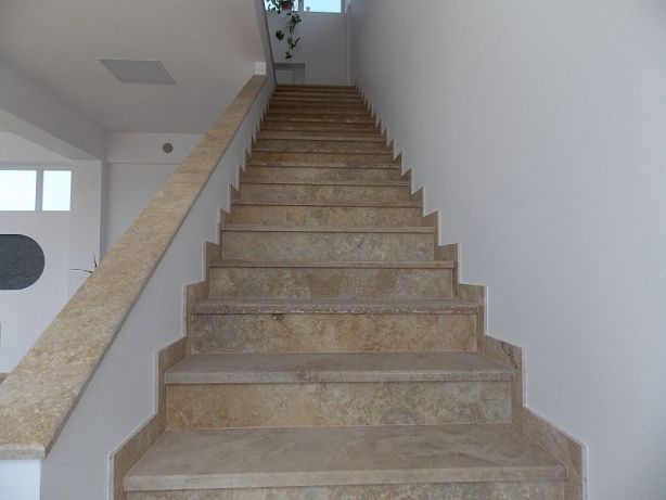 Travertin/trepte piatra naturala/trepte travertin Gea Honed 130x32x3cm