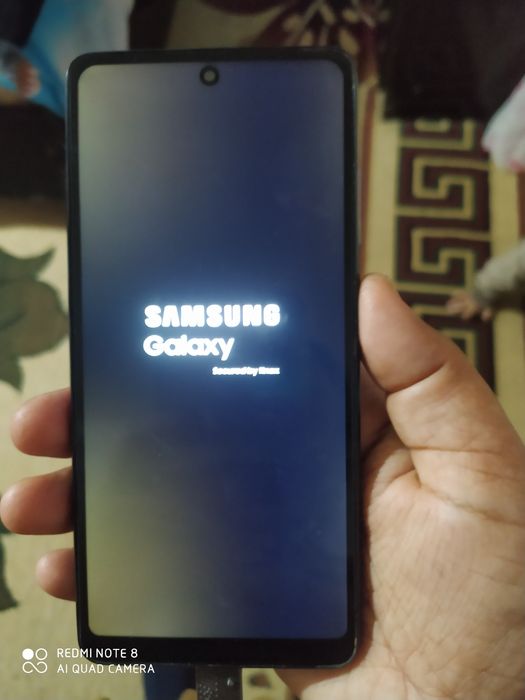 Samsung telefon sotiladi