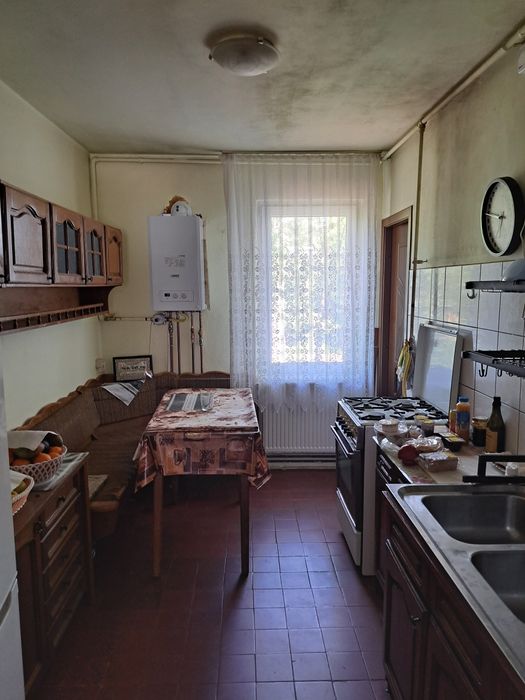 Apartament 3 camere 2 bai