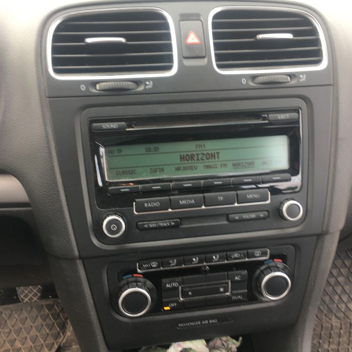 Продавам лека кола в идеално състояние .Бяла на цвят.Колата е хечбег