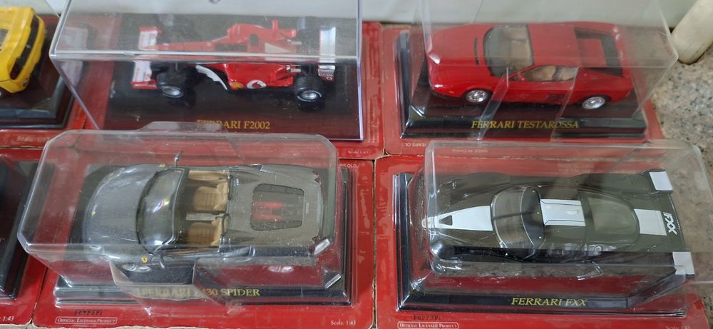 Vand colectia de masinute Ferrari Ghiroda • OLX.ro