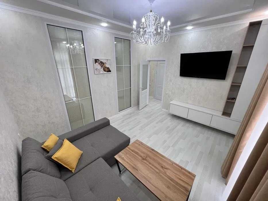 Аренда в Ж/К Comfort House C террассой вид на Мега Планет 11 квартал