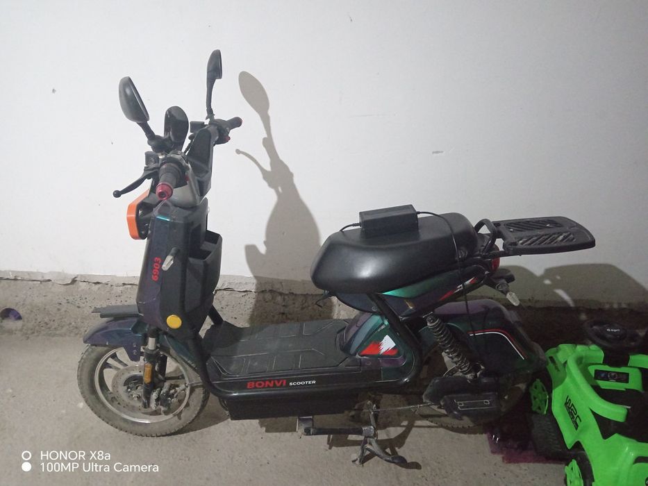 Bonvi elektro skuteri 6 dona akumulyatorli