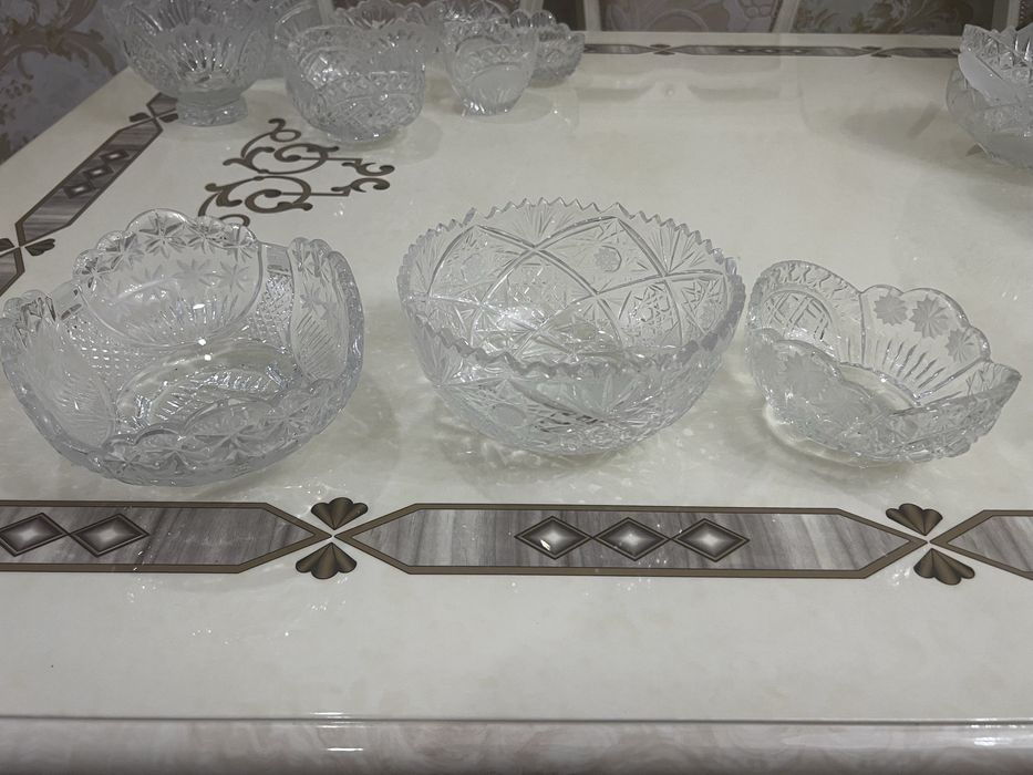 12 ta toq xrustal. Donasi 80.000