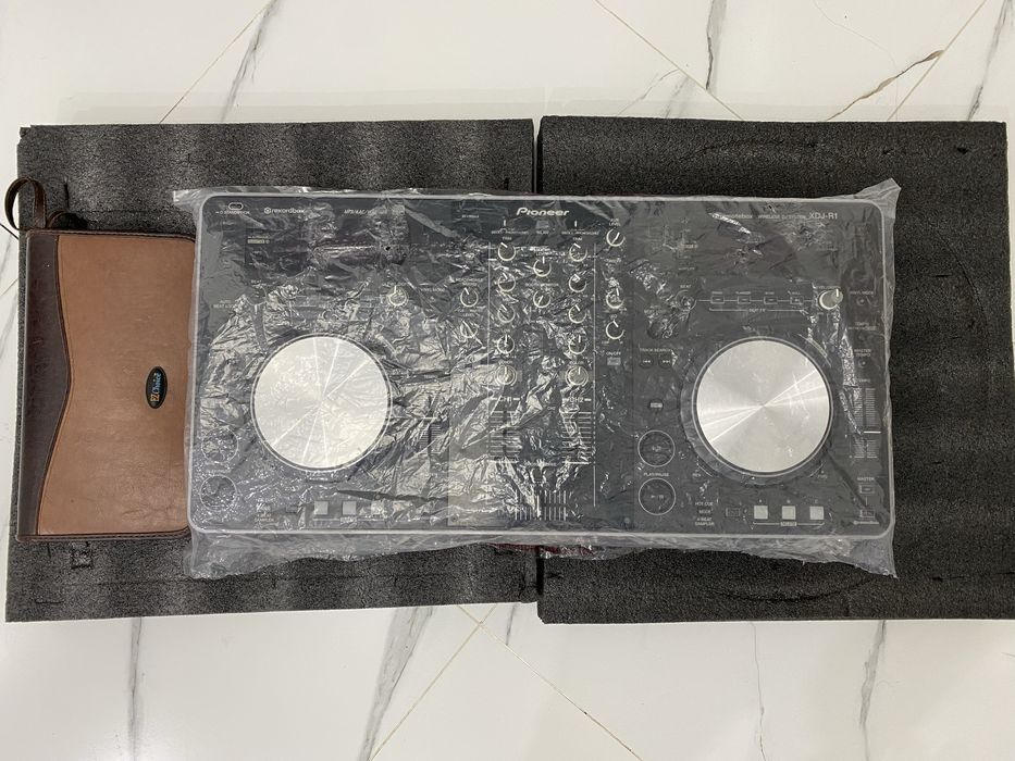 PIONEER XDJ-R1 CD/USB/IOS срочно продам
