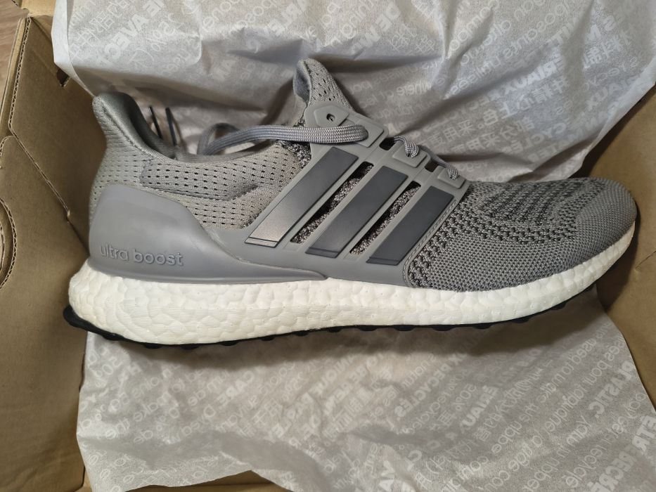 Adidas ultra boost, 44 2/3 сиви