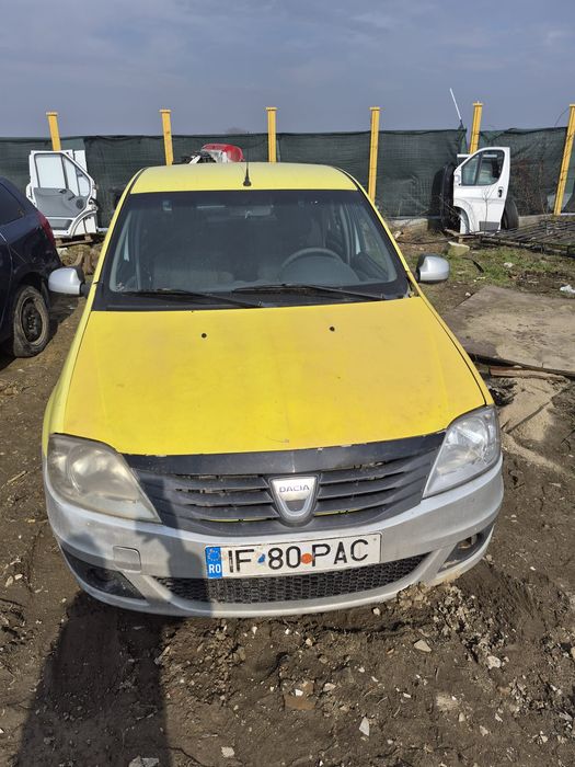 Bara fata Dacia Logan 2011 Berlina 1.2 benzina