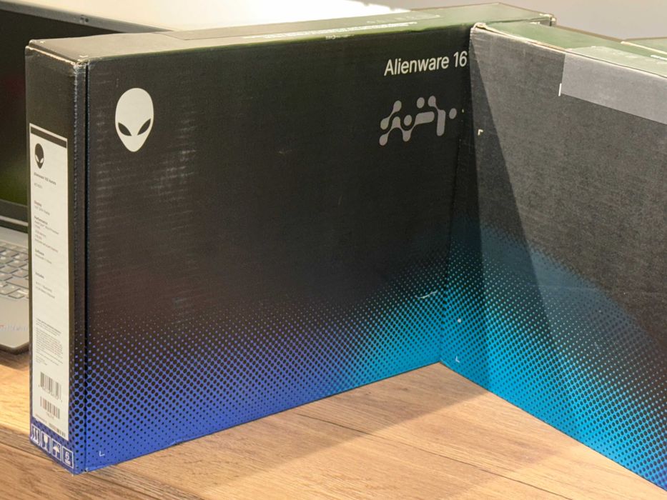 Laptop Gaming Alienware 16X Aurora QHD 240Hz Ultra 9 32GB RTX 5060 1TB