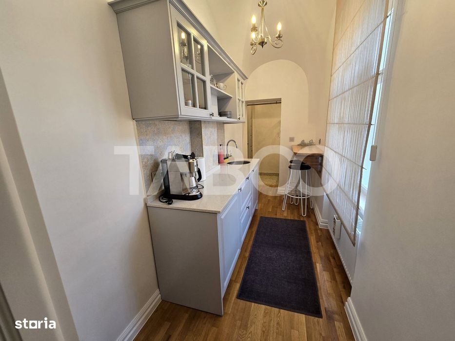 Apartament 2 camere de vanzare 2 pivnite garaj Centrul Istoric Sibiu