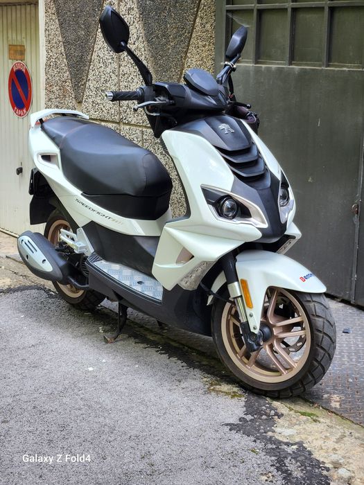 Peugeot Speedfight 4