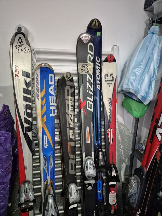 Skiuri si clapari zapda