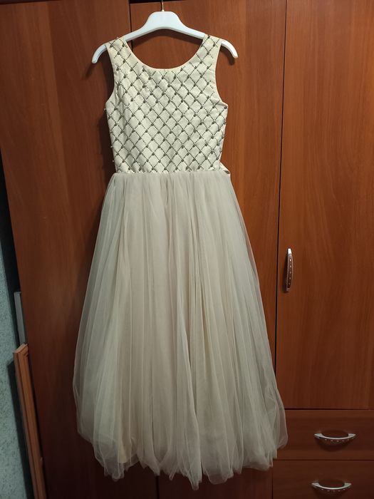 Продатются платья