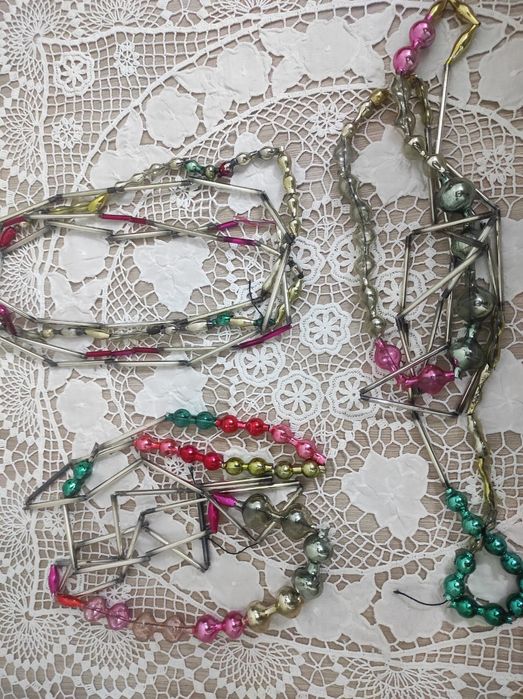 Флажки,бусы, картонаж