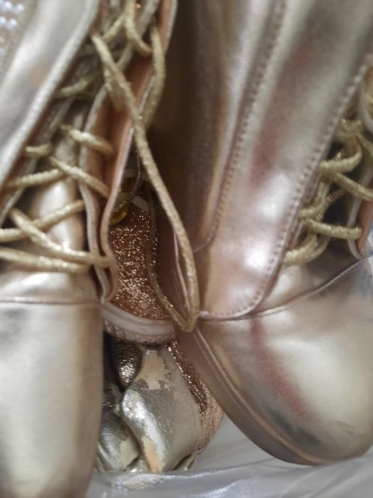 Даром Просто так отдам 37 ботинки