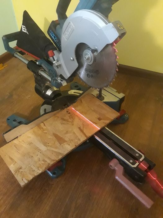 Ferastrau circular 18v. Erbauer