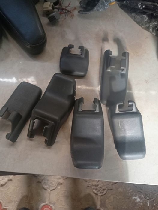 Продам заглушки на сиденье прадо 120