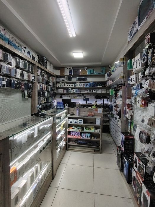 Tayyor Biznes Sergili sputnik telefon aksesuar (srochna)