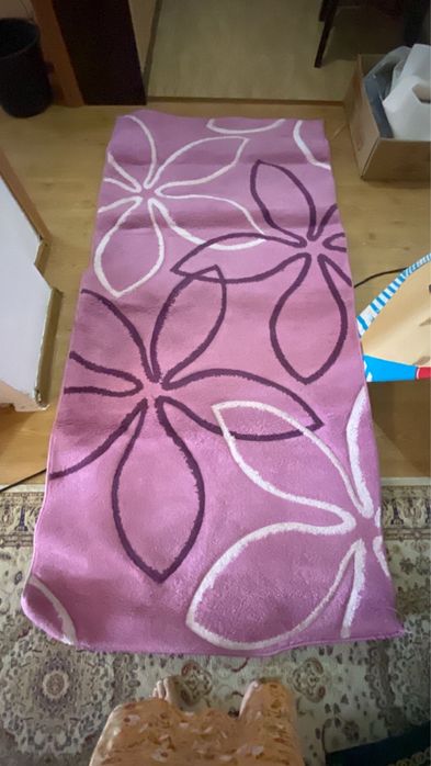 Продам ковры. Цена 5000. Ковры чистые.