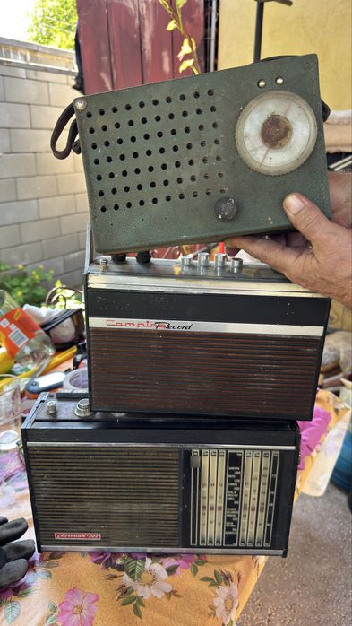 Antichitati! Radiouri vechi pret 500 lei