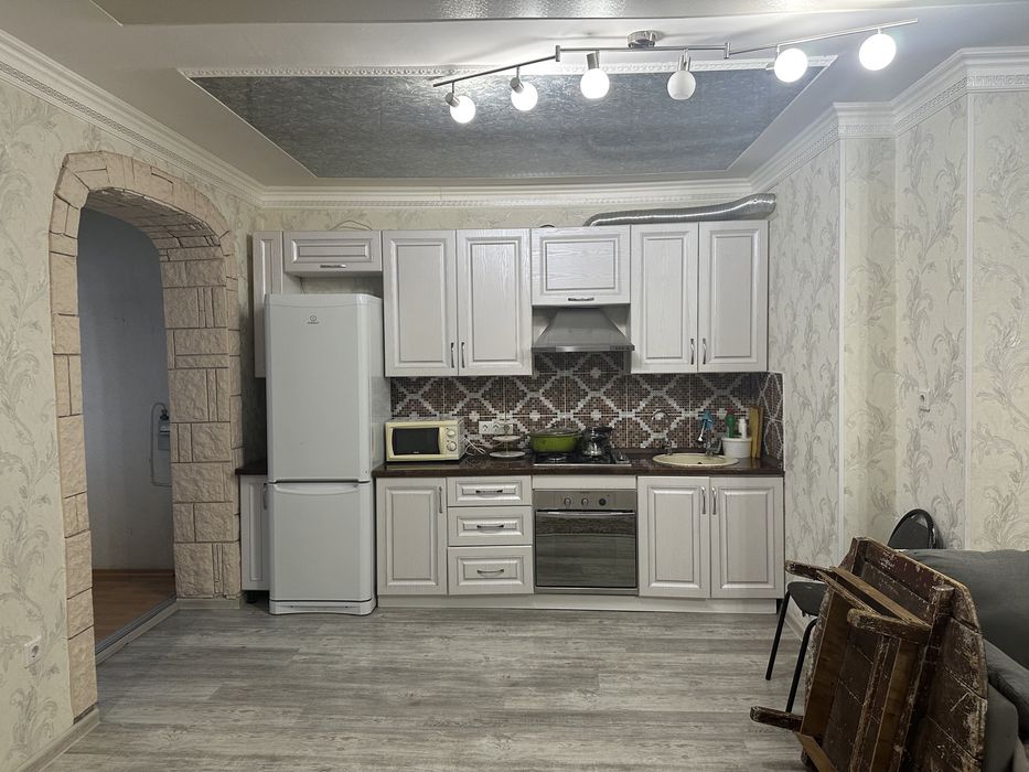 Сдам по суточно 3 ком кв