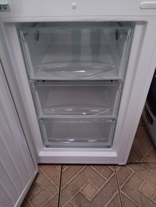 Комбиниран хладилник с фризер Миеле Miele с 2 години гаранция!