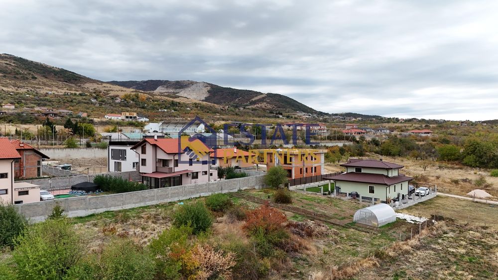 Продава се Парцел в с. Брестник, Област Пловдив - 604 кв.м за 80 €/кв.м - Снимка #1