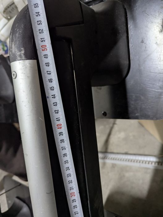 Магнитен багажник за до 5 чифта ски или 2 сноуборда