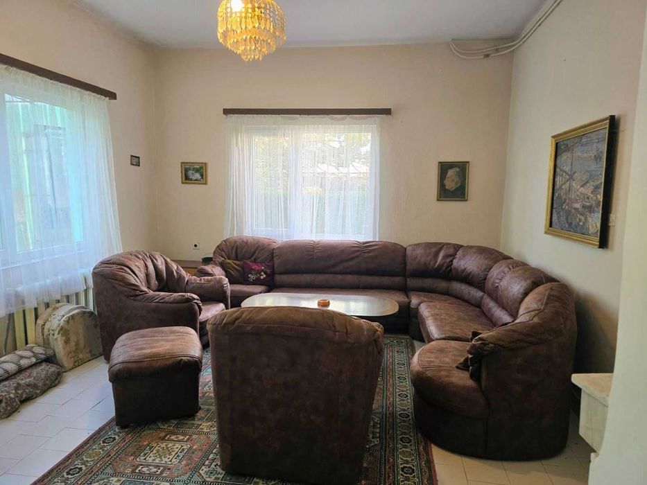 Къща в Пловдив, област-с.Нареченски бани площ 210 цена 75900