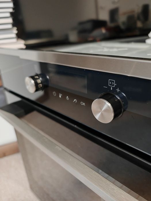 vand cuptor Electrolux, made in italy, fara nici un defect, impecabil