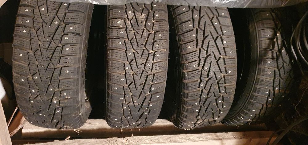 Продам зимние шинв на r14!