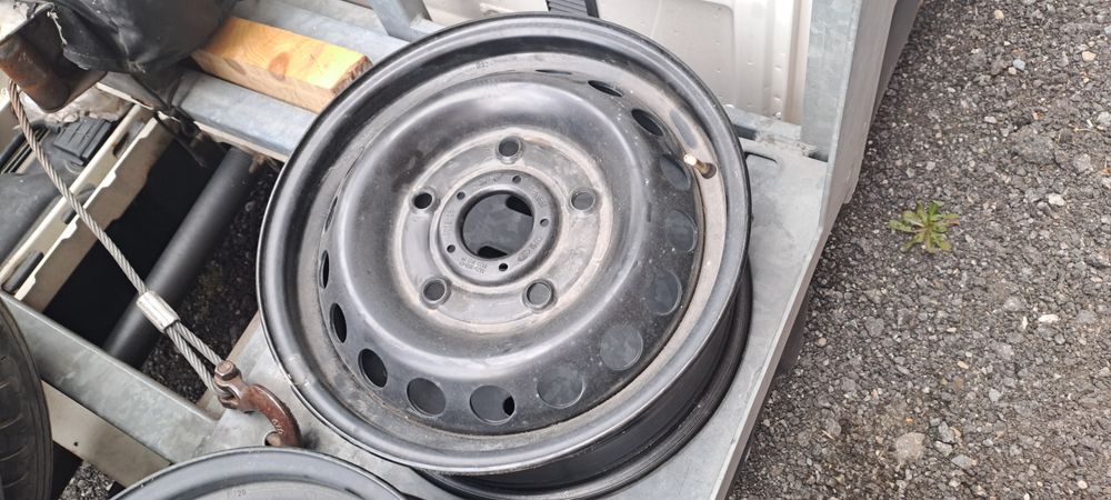 Джанти 16 бусови и гуми 235.65.16 ц