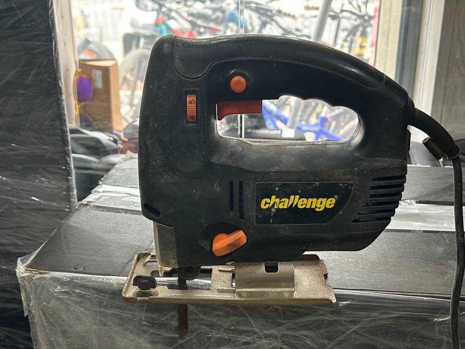 Прободен трион Challenge 710W