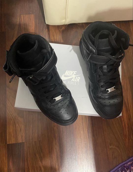 Nike air force 1 mid black