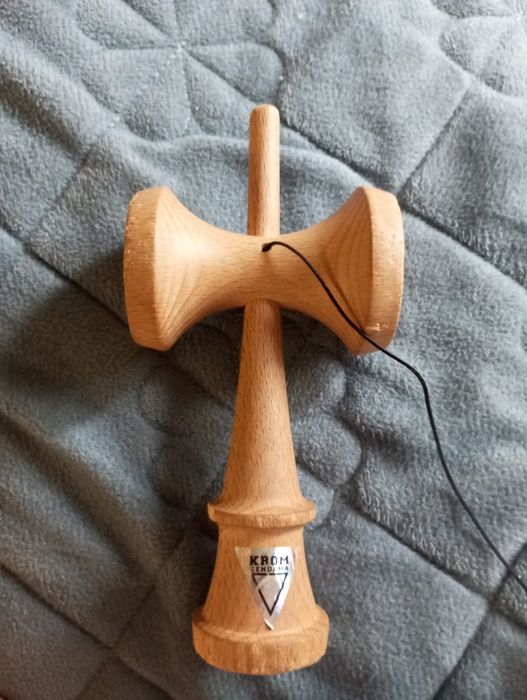 Kendama Krom Pop lime green