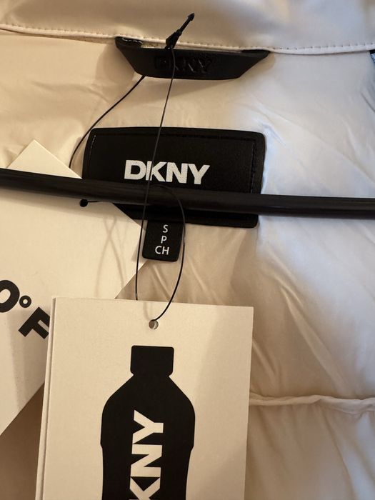 Geaca lunga DKNY noua