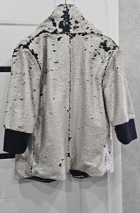 Продам стильный Пиджак с пайетками