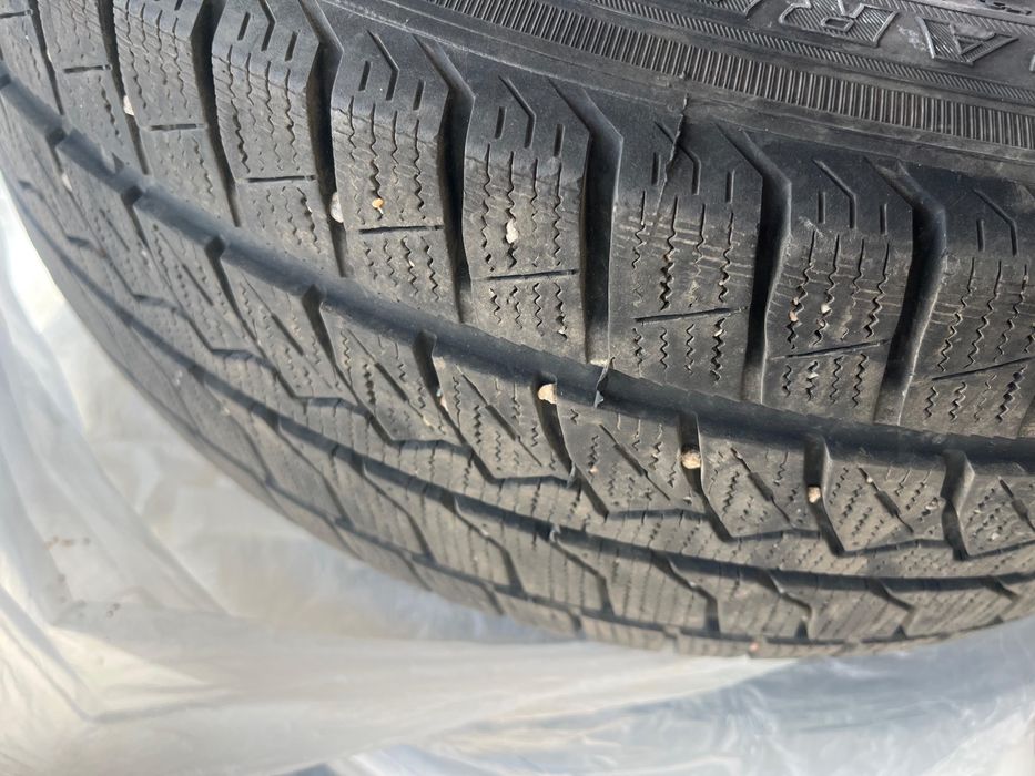 Продам Шины 215/55 R17 в хорошем состоянии