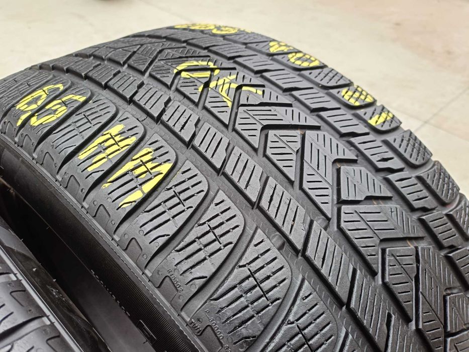 Doua anvelope de iarna 285 40 21 pirelli scorpion winter profil 6,5 mm