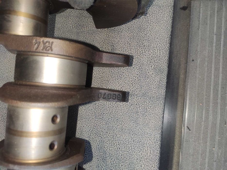 Коленчатый вал от двигателя BMW (БМВ) М60В30