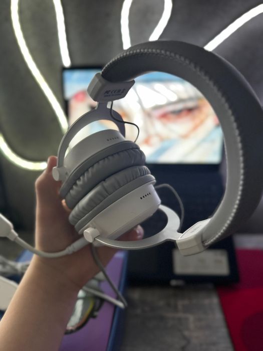 продам игровые наушники