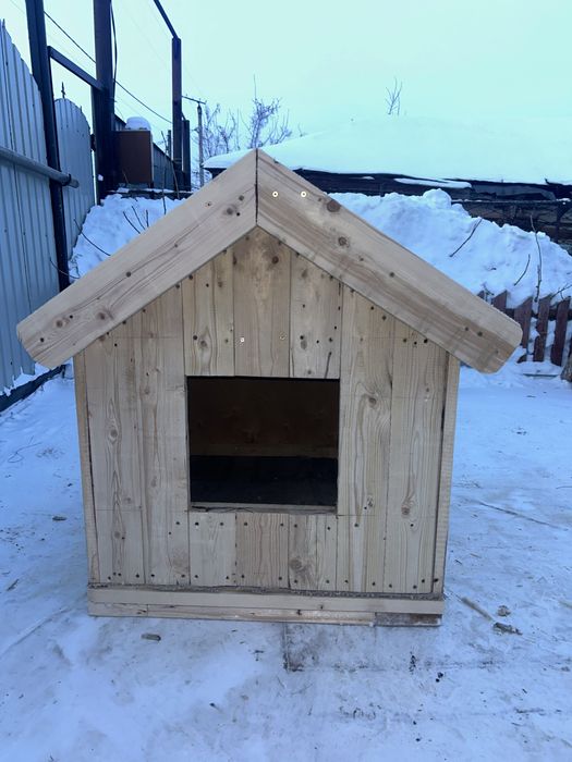 Продам собачью будку