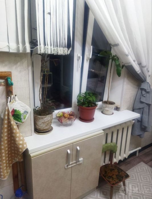 Юнусабад 12 квартал. Продается квартира 1/4/9