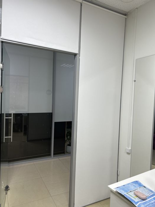 Жалюзи офисные белые